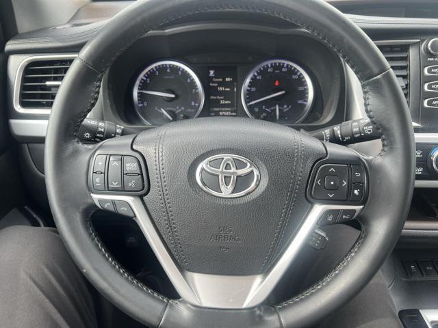 Photo of 2018 Predawn Gray Mica Toyota Highlander