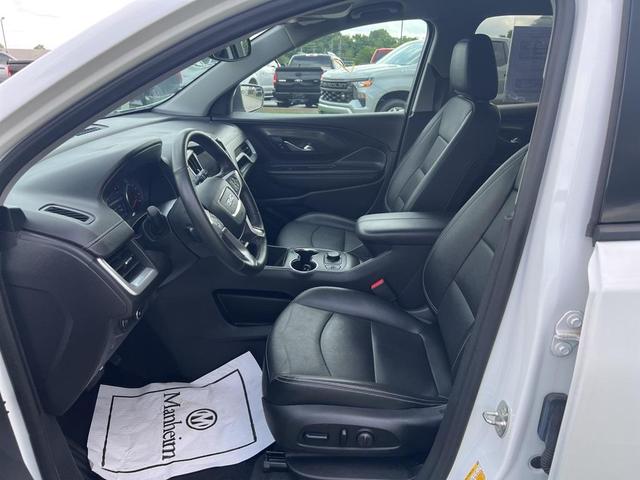 Photo of 2023 Summit White GMC Terrain