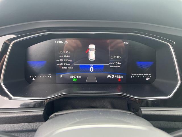Photo of 2024 Platinum Gray Metallic Volkswagen Jetta