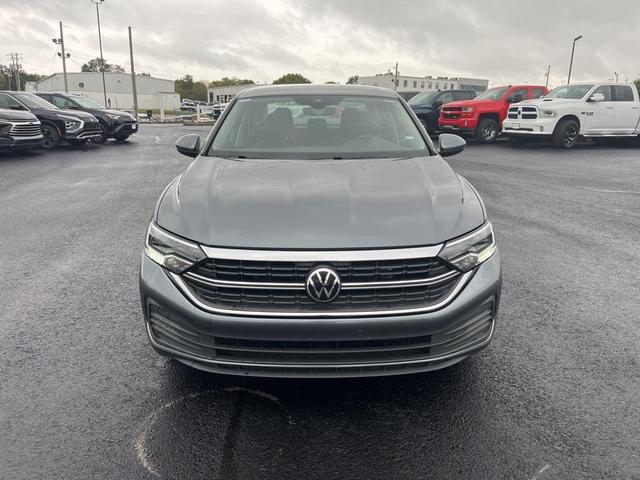 Photo of 2024 Platinum Gray Metallic Volkswagen Jetta