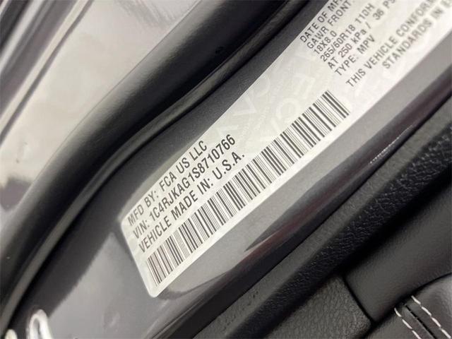 Photo of 2025 Metallic Jeep Grand Cherokee L