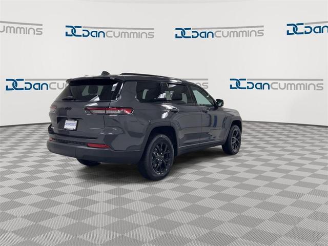 Photo of 2025 Metallic Jeep Grand Cherokee L