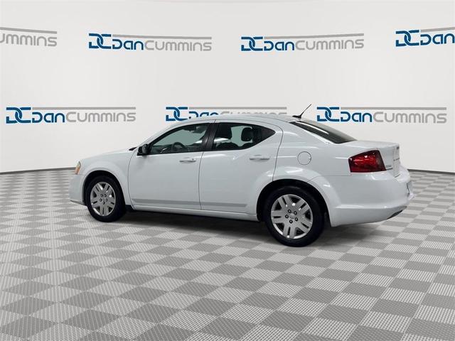 Photo of 2013 Bright White Clearcoat Dodge Avenger