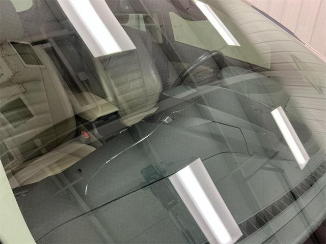 Photo of 2017 White Gold Metallic Ford Escape