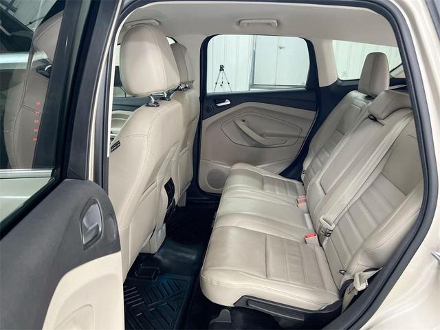 Photo of 2017 White Gold Metallic Ford Escape