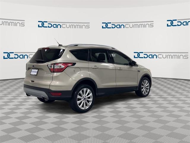 Photo of 2017 White Gold Metallic Ford Escape