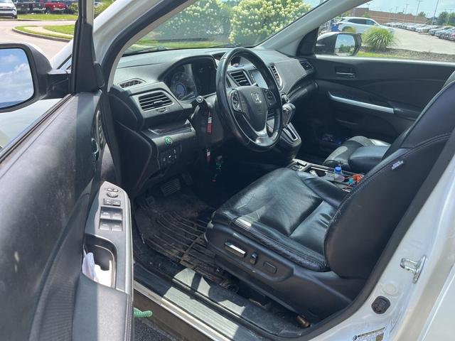 Photo of 2015 White Honda CR-V