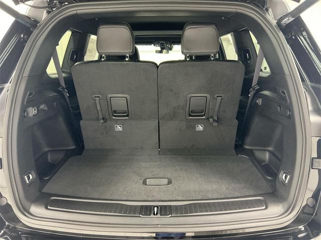 Photo of 2025 Diamond Black Jeep Grand Cherokee L