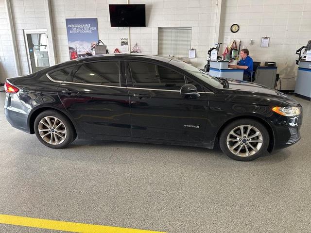 Photo of 2019 Black Ford Fusion Hybrid