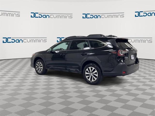 Photo of 2023 Crystal Black Silica Subaru Outback