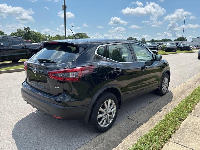 Photo of 2021 Magnetic Black Nissan Rogue Sport