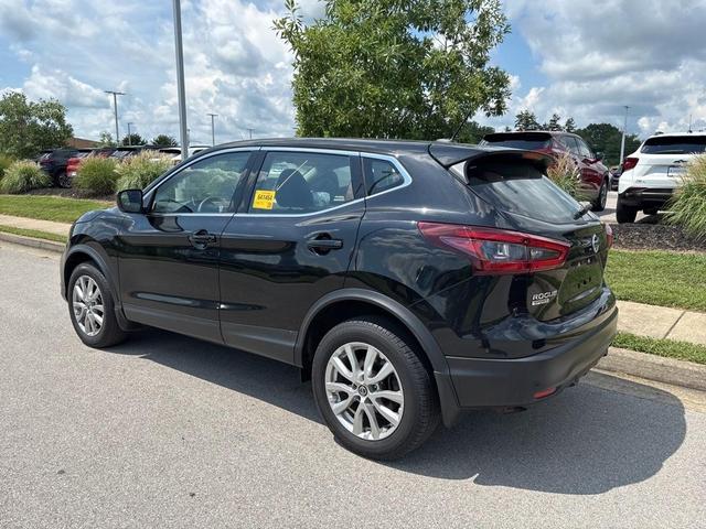 Photo of 2021 Magnetic Black Nissan Rogue Sport