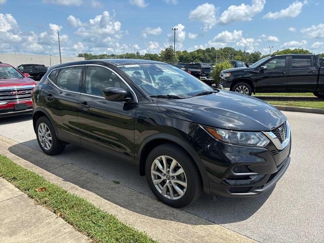 Photo of 2021 Magnetic Black Nissan Rogue Sport