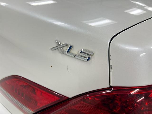 Photo of 2008 Blizzard Pearl Toyota Avalon