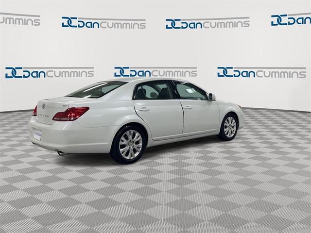 Photo of 2008 Blizzard Pearl Toyota Avalon
