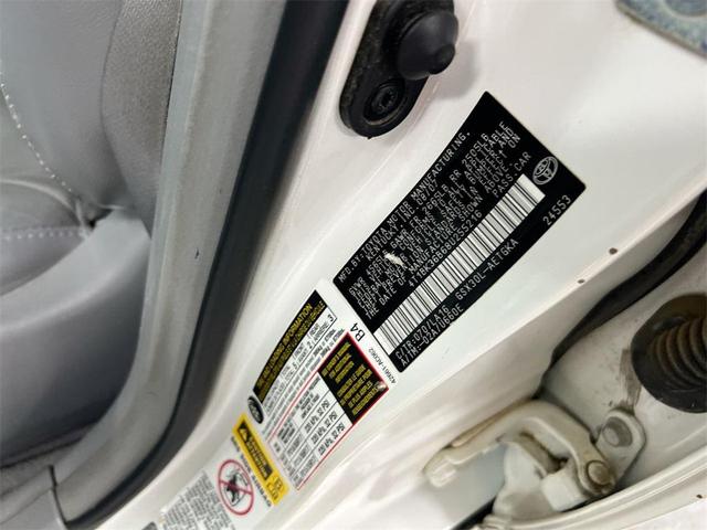 Photo of 2008 Blizzard Pearl Toyota Avalon