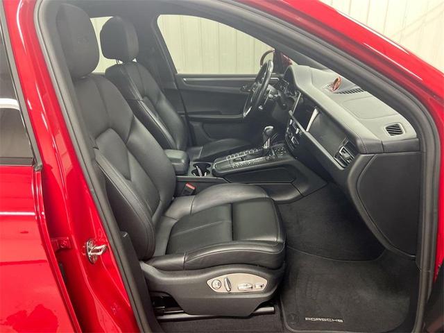 Photo of 2020 Carmine Red Porsche Macan