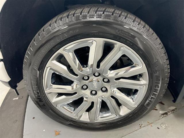 Photo of 2019 Iridescent Pearl Tricoat Chevrolet Silverado 1500