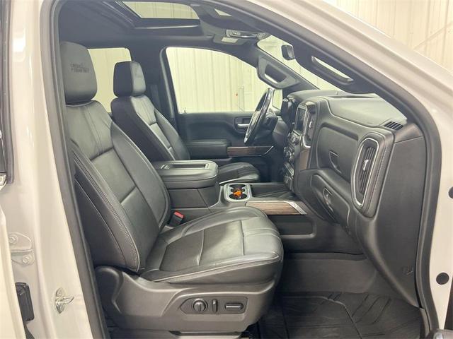 Photo of 2019 Iridescent Pearl Tricoat Chevrolet Silverado 1500