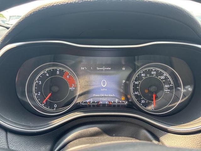 Photo of 2019 Granite Crystal Clearcoat Metallic Jeep Cherokee
