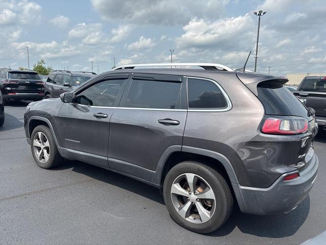 Photo of 2019 Granite Crystal Clearcoat Metallic Jeep Cherokee