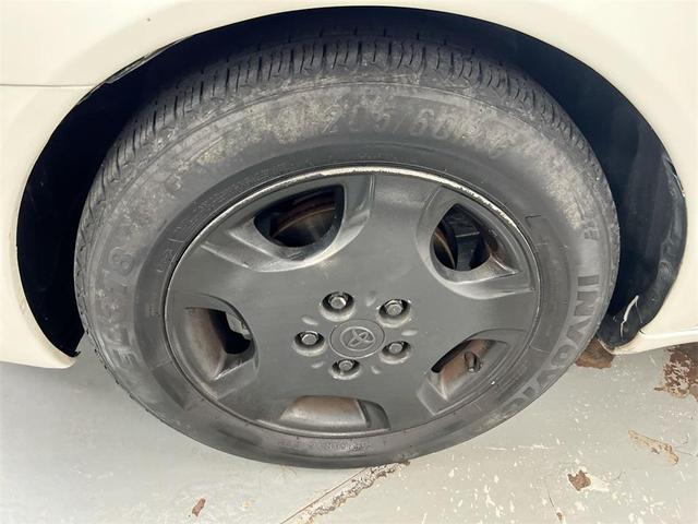 Photo of 2003 Diamond White Pearl Toyota Avalon