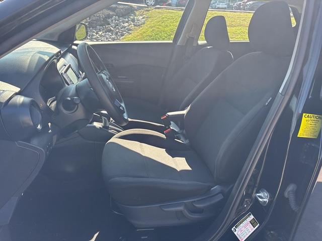 Photo of 2023 Super Black Nissan Kicks