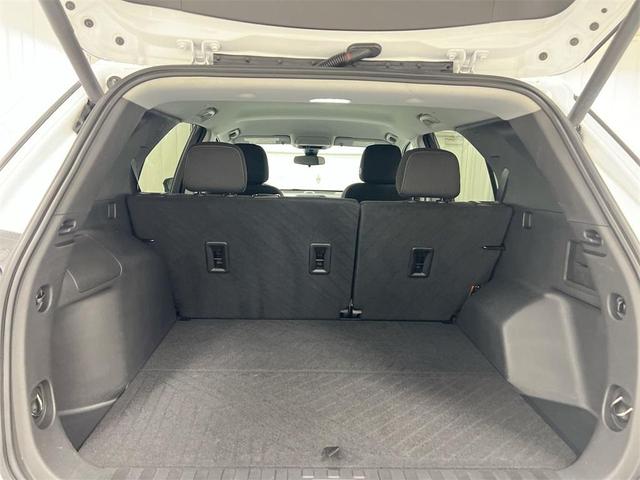Photo of 2023 Summit White Chevrolet Equinox