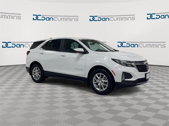 Photo of 2023 Summit White Chevrolet Equinox