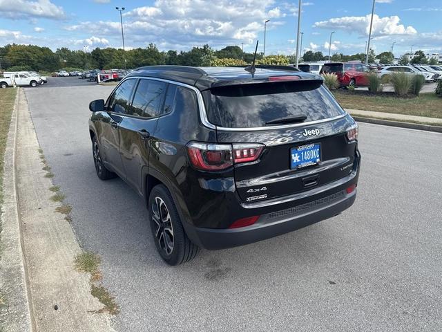 Photo of 2022 Diamond Black Jeep Compass