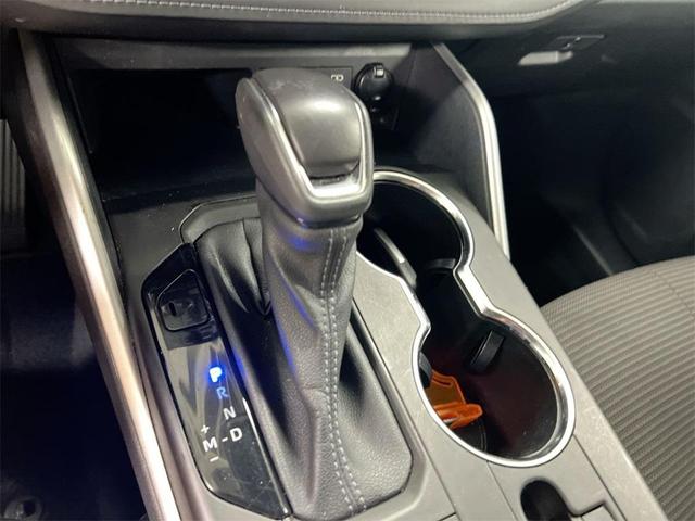 Photo of 2022 Silver Toyota Highlander