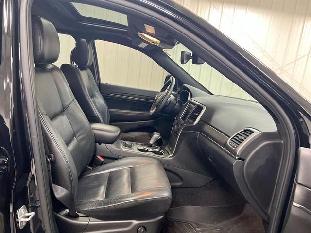 Photo of 2018 Diamond Black Jeep Grand Cherokee