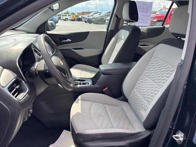 Photo of 2021 Midnight Blue Metallic Chevrolet Equinox