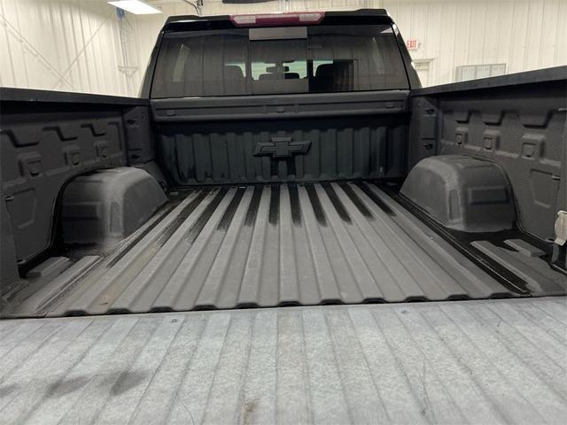 Photo of 2020 Black Chevrolet Silverado 1500