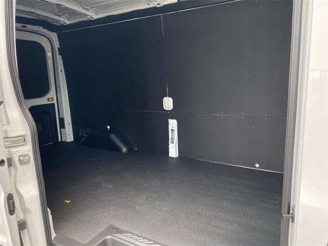 Photo of 2025 Oxford White Ford Transit-250