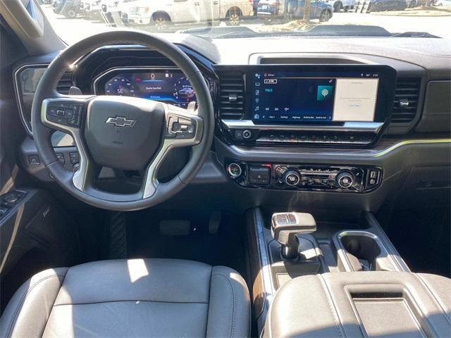 Photo of 2022 Black Chevrolet Silverado 1500