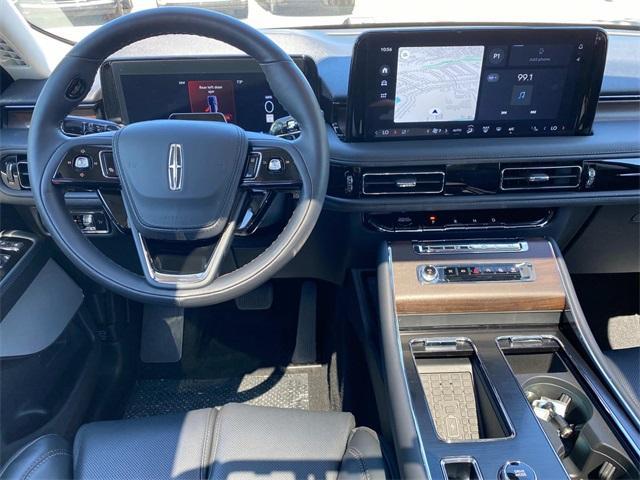 Photo of 2025 Red Carpet Metallic Tinted Clearcoat Lincoln Aviator