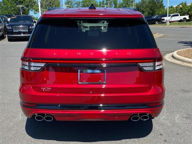 Photo of 2025 Red Carpet Metallic Tinted Clearcoat Lincoln Aviator