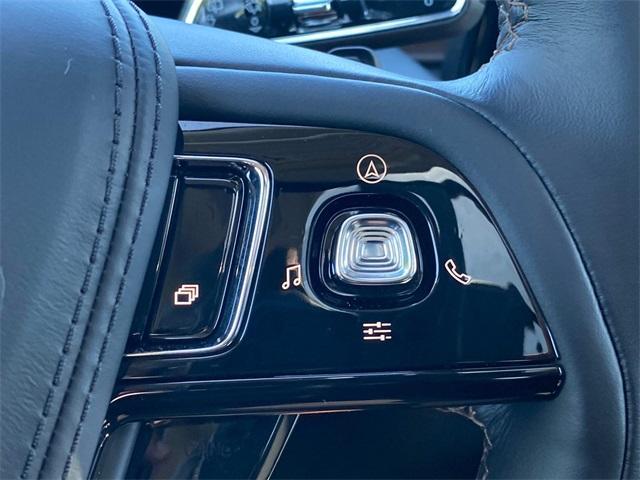 Photo of 2025 Red Carpet Metallic Tinted Clearcoat Lincoln Aviator