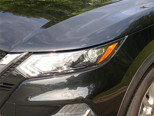 Photo of 2021 Magnetic Black Nissan Rogue Sport