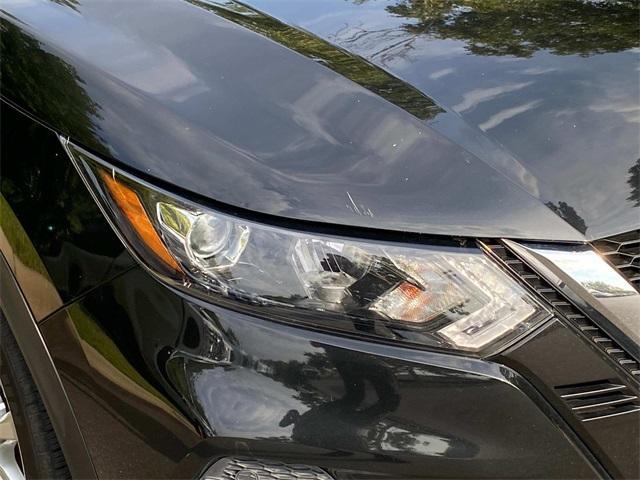 Photo of 2021 Magnetic Black Nissan Rogue Sport