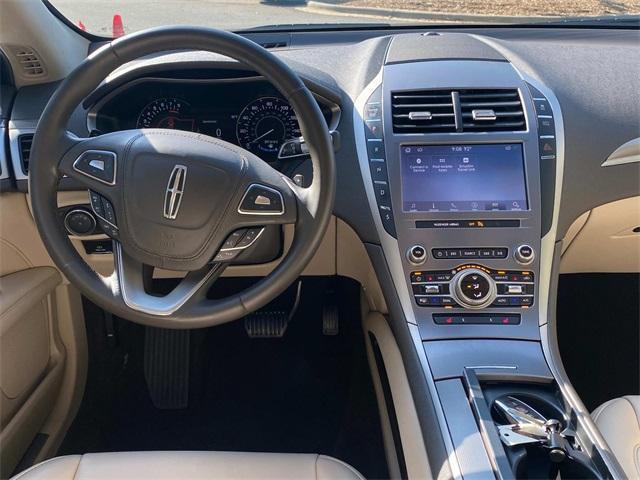 Photo of 2020 White Platinum Tri-Coat Metallic Lincoln MKZ