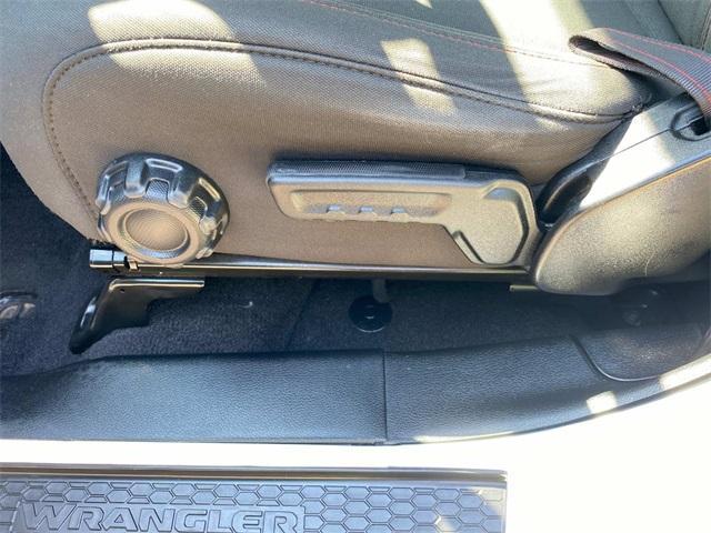 Photo of 2021 Bright White Clearcoat Jeep Wrangler Unlimited