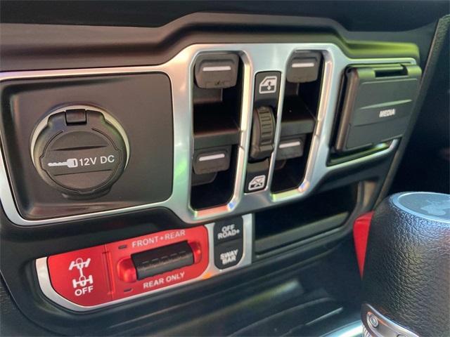 Photo of 2021 Bright White Clearcoat Jeep Wrangler Unlimited