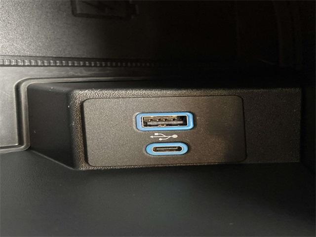 Photo of 2022 Carbonized Gray Metallic Ford Edge