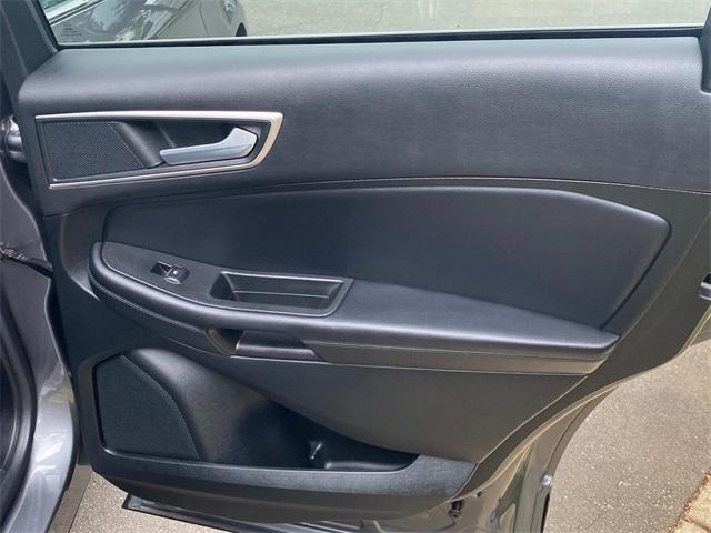 Photo of 2022 Carbonized Gray Metallic Ford Edge