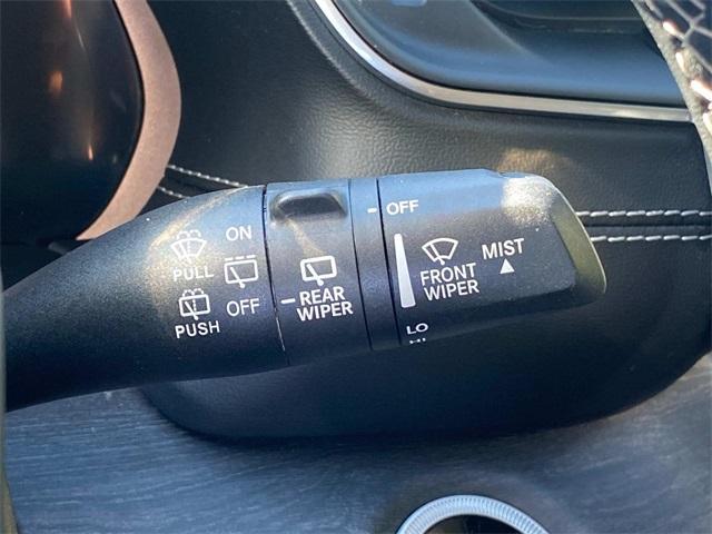 Photo of 2022 Metallic Jeep Grand Cherokee L