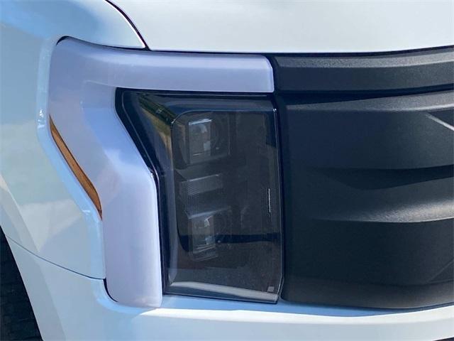 Photo of 2023 Oxford White Ford F-150 Lightning
