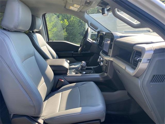 Photo of 2023 Oxford White Ford F-150 Lightning