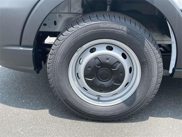Photo of 2025 Oxford White Ford Transit-250